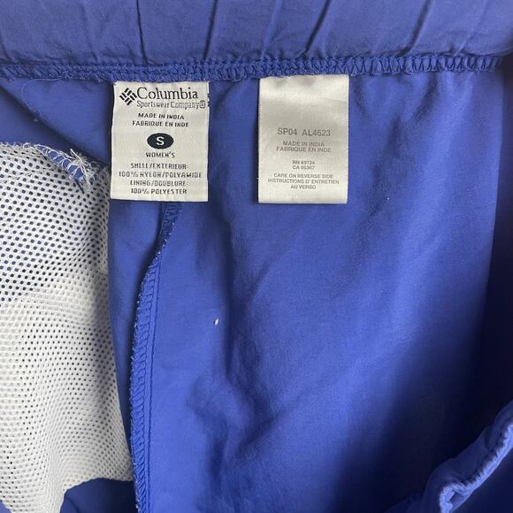 Vintage Columbia Outdoor Cargo Shorts - Picture 4 of 10